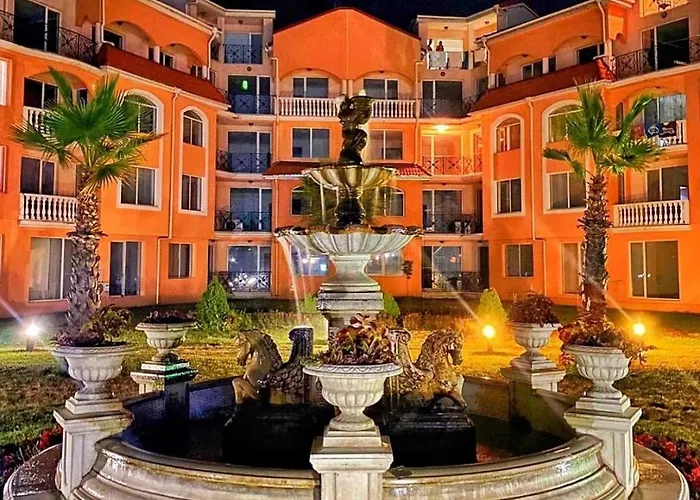 Golden Hacienda 아파트