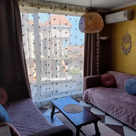 Golden Hacienda Apartment